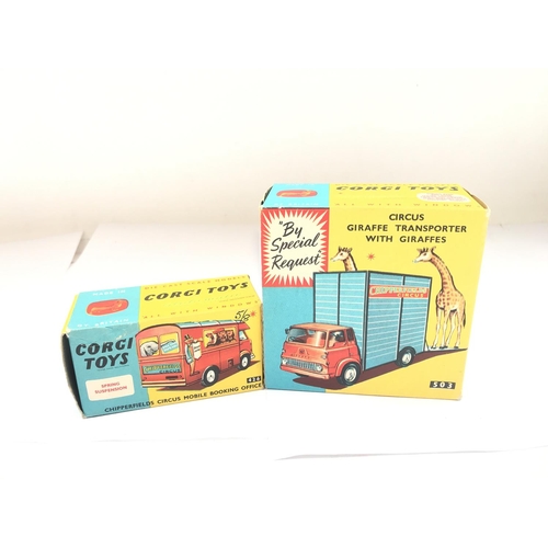 589 - A Boxed Corgi Chipperfeilds Circus Mobile Booking Office #426 and a Circus Giraffe Transporter with ... 