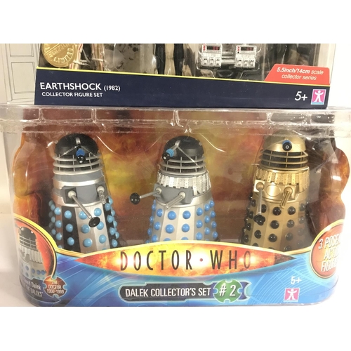 661 - 2 X Doctor Who Sets. Earthshock figure set and Dalek Collectors set.