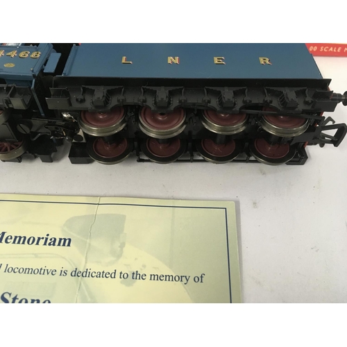 69 - Boxed Hornby model locomotive with tender R2339 4.6.2 Class A4 Mallard. 00 gauge DCC ready in Memori... 