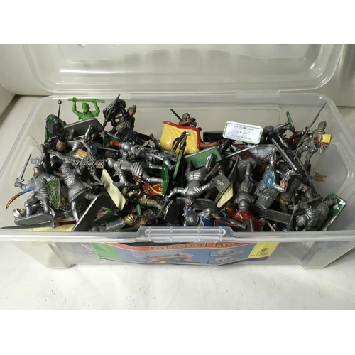 726 - A collection in excess of 85 plastic model knights mainly by CRESCENT.