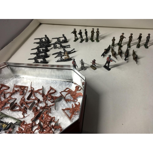 730 - A collection in excess of 45 pieces of lead figures by Hillco and unmarked. 28 soldiers includes mac... 