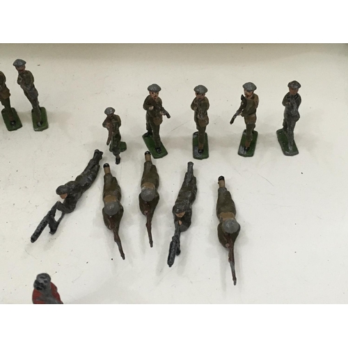 730 - A collection in excess of 45 pieces of lead figures by Hillco and unmarked. 28 soldiers includes mac... 