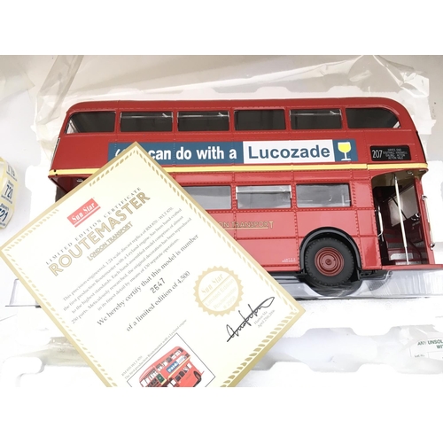 758 - A Boxed Sun Star Routemaster RM 870-WLT 870 bus 1:24 Scale. #2908.