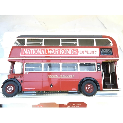 762 - A Boxed Rare Sun Star RT Series Rt113-FXT 288 Bus 1:24 Scale. #2920.