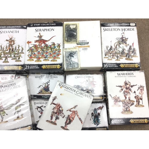 854 - A Box Containing Warhammer Age Of Sigmar and Warhammer 40K Job Lot Boxed model Sets.