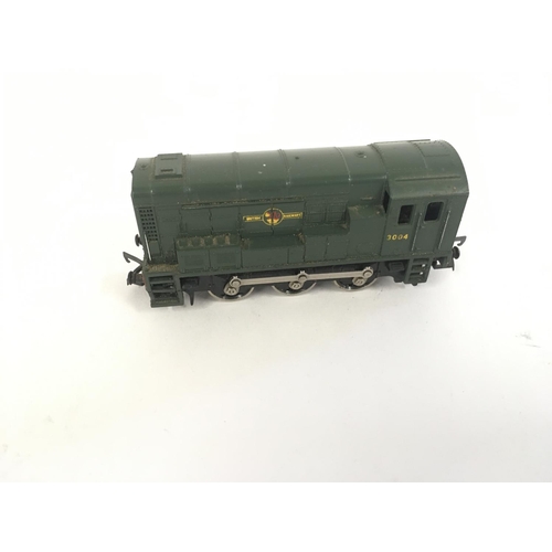 888 - A collection of five model locomotives 00 gauge by Hornby..Bachmann..Lima. Hornby R255. R252. R072. ... 