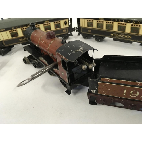 896 - Basset Lowke 0 gauge clockwork Duke of York locomotive with tender af Two early Hornby Pullman carri... 