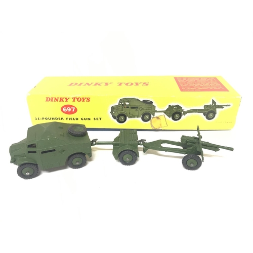 943 - A Box Dinky Toys 25-Pounder Field Gun Set. #697.NO RESERVE