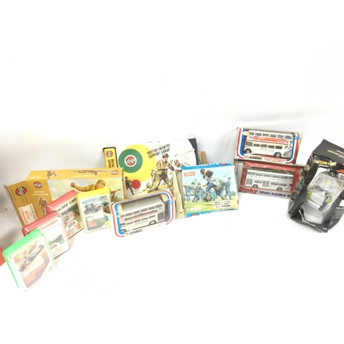 499 - A Collection of toys including boxed various vintage Airfix military series infantry packs , boxed R... 