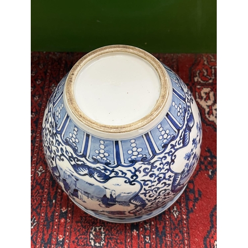8 - A Chinese blue and white painted decorated jardiniere, Diameter 21.5cm x 19.5cm (D)