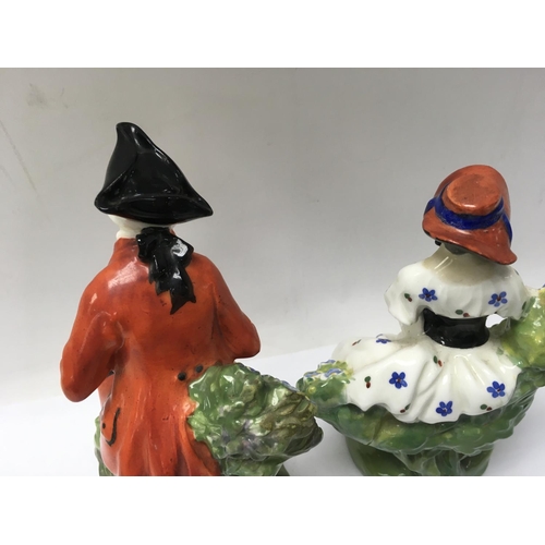 1244 - A pair of Royal Doulton figures the Chelsea pair HN577 15 cm . No damage or restoration. Cat D .