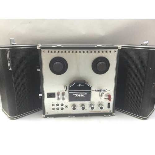 2407 - A Sanyo MR-939 reel to reel. Shipping category D.