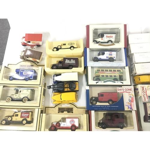 117 - A collection of boxed 40 plus model vehicles by OXFORD and LLEDO mainly DAYS GONE series. Also 7 loo... 