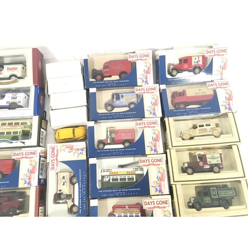 117 - A collection of boxed 40 plus model vehicles by OXFORD and LLEDO mainly DAYS GONE series. Also 7 loo... 