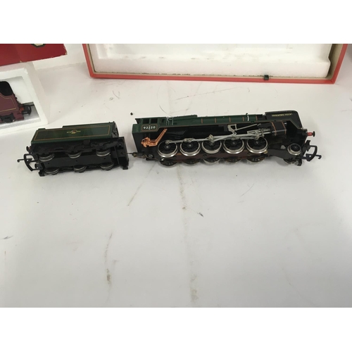 134 - 2x boxed Hornby model railway locomotives with tenders. R066 Duchess of Sutherland and R861 Evening ... 