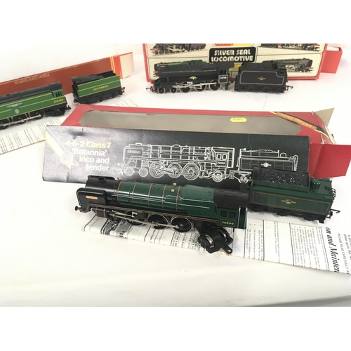 136 - 3x boxed Hornby locomotives and tenders. R063 BRITANNIA. R374 SPITFIRE..R859. BLACK FIVE. 00gauge.