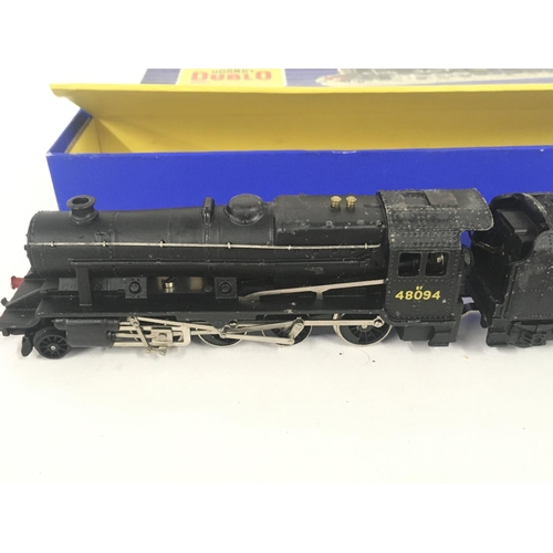 142 - Boxed Hornby Dublo locomotive and tender 3224 00gauge. 3 rail