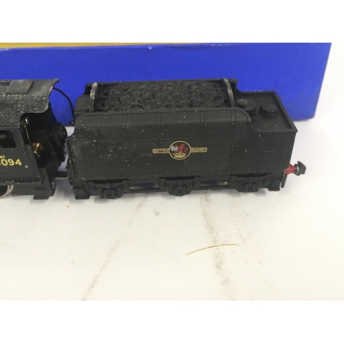 142 - Boxed Hornby Dublo locomotive and tender 3224 00gauge. 3 rail