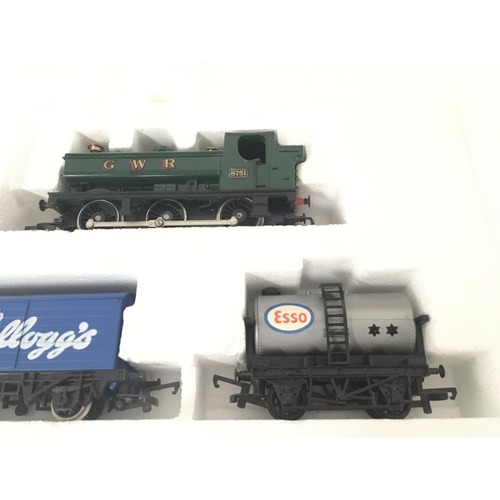 143 - Boxed Hornby electric train set R782