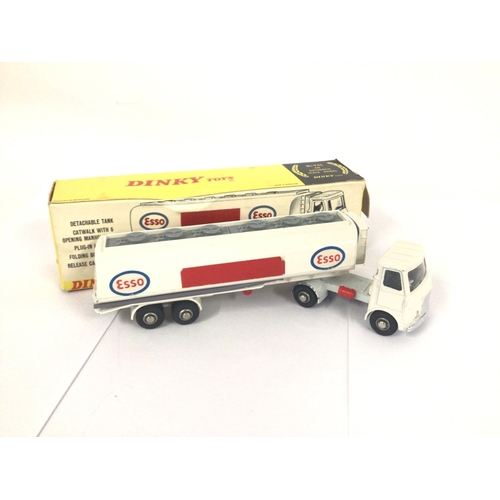 156 - A Boxed Dinky Toys Fuel Tanker Esso #945 Box Worn