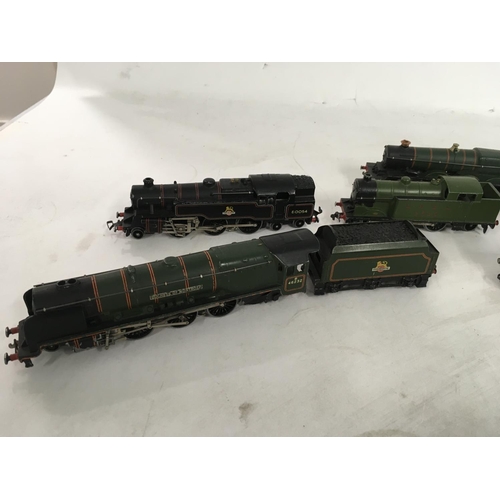 504 - A collection of of 5 loose model locomotives 2 with tenders 00 gauge. Hornby Dublo.