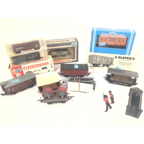 657 - A Small Collection of 00 and N Gauge Wagons.etc.