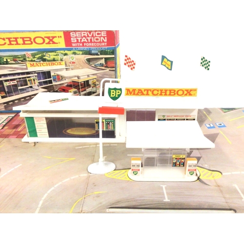 79 - A Boxed Matchbox Service Station with Forecourt. Box is worn.