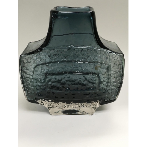 1280 - A Whitefriars TV vase by Geoffrey Baxter, no damage or restoration 17 cm .