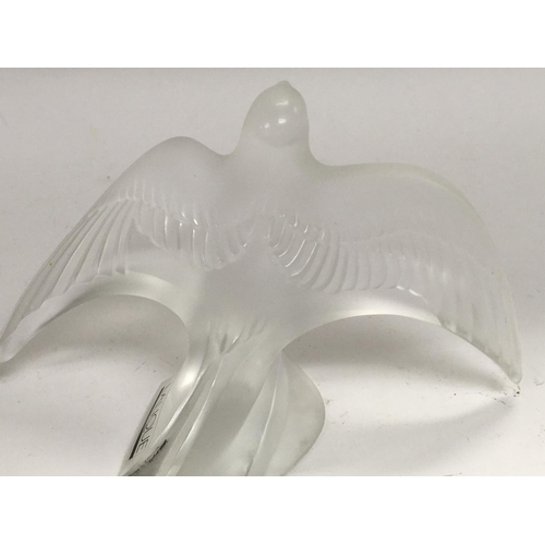 1283 - A Lalique glass swallow 8 cm .