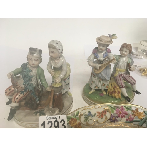 1293 - A pair of Dresden figures and a oval dish