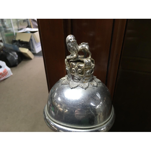 1709 - A military drum majors mace with lion chrome finial ,135cm tall. Postage category D