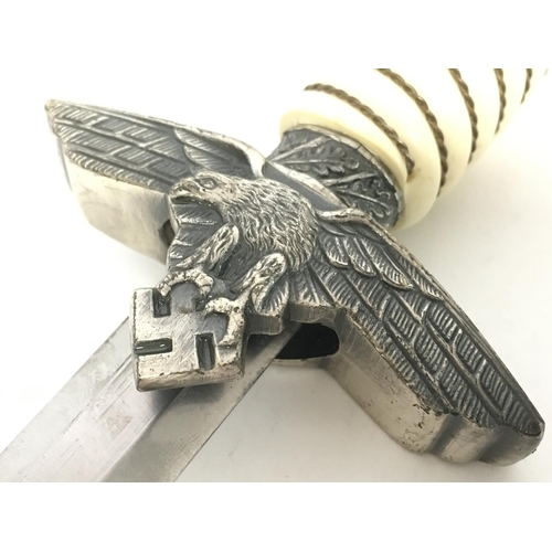 1714 - A WW2 German Luftwaffe dress dagger, by Paul Weyersberg & Co. Approximately 42.5cm long. Please note... 