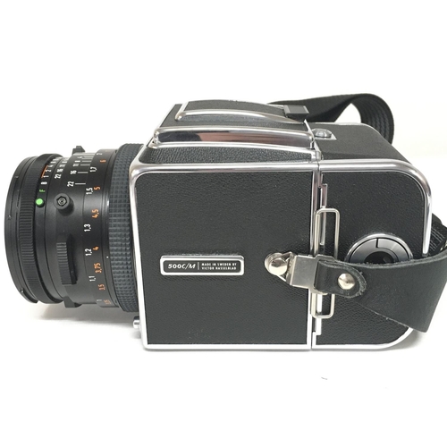 1922 - A Hasselblad 500 C/M camera in a fitted case. Postage category D