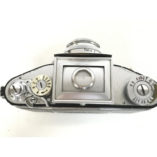 1938 - A vintage Ihagee Exatra German camera. Postage category C