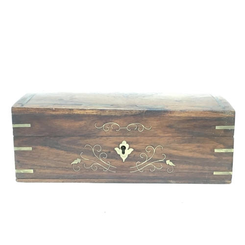 915 - A wooden box inlaid with brass, key, tray and interior mirror. Approximate dimensions 20x30x12.5cm. ... 