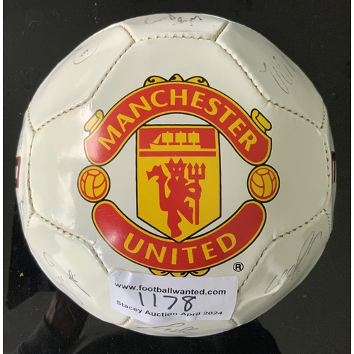 1178 - Manchester United 2008. Champions League Winners Signed Football: Official Manchester United size 5 ... 