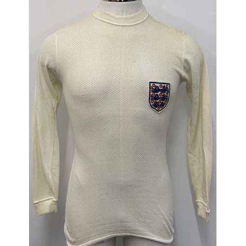 21 - Martin Peters 1969 Airtex Match Worn Football Shirt: Worn by Peters on the South American Tour. Incr... 