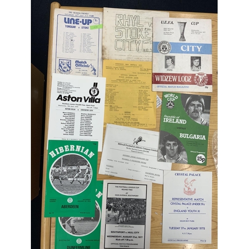 221 - 1970s Football Programmes: Very interesting box broke down by collector into seasons. Good North Eas... 