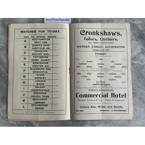 274 - 25/26 Clapton v Leytonstone Football Programme: Essex Senior Cup match played at the Old Spotted Dog... 