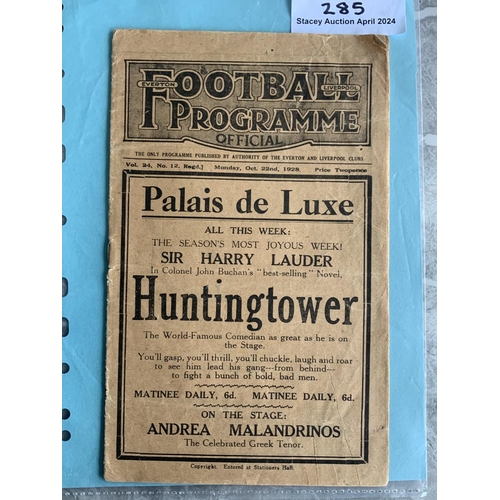 285 - 1928 England v Ireland Football Programme: Good condition full international played at Everton with ... 