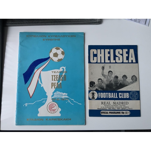 359 - 1971 ECWC Final Football Programmes: Real Madrid v Chelsea. Both the original programme and the Chel... 