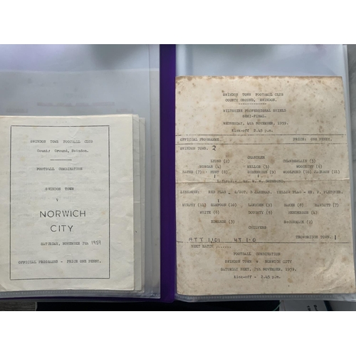 364 - 59/60 SwIndon Town Complete Football Programme Collection: Concise collection consisting of 47 Leagu... 