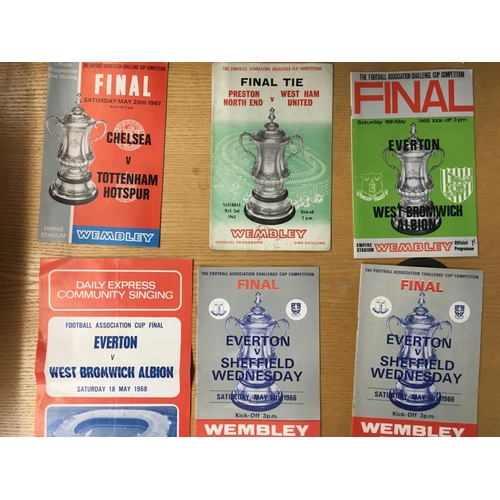 44A - FA Cup Final Programme Collection: 1950, 1957 then 2 of each from 1958, 1959, 1960 1961 + 1966. Very... 