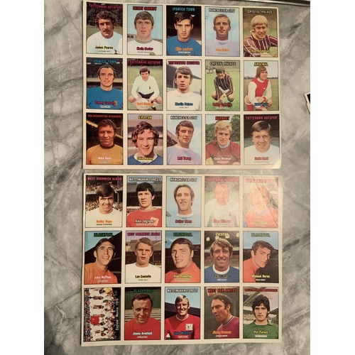 466 - A + BC Uncut Set Of Football Cards: 1971 Orange Backs series 3 which is a set of 86 cards plus four ... 