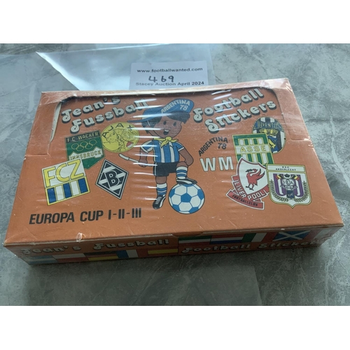 469 - Panini 1978 Jeans Fussball World Cup Football Cards: Complete set of 48 plus an unopened box of 100 ... 