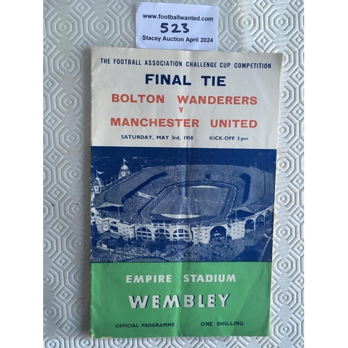 523 - 1958 Manchester United Signed FA Cup Final Programme: Signed to team page by 9 players plus Matt Bus... 