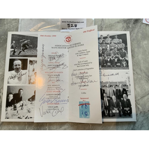 528 - Nobby Stiles + Team Mates Signed Manchester United Football Menu: A dinner in 1999 organised by the ... 