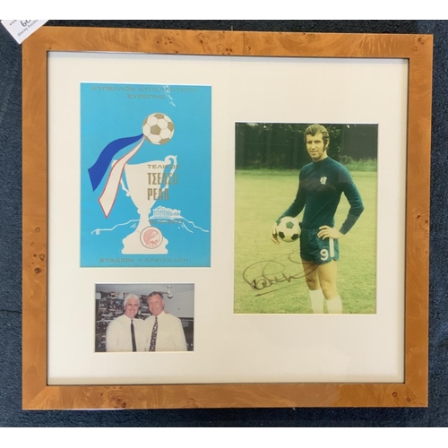 600 - 1971 ECWC Chelsea Signed Framed Display: Signed photo of Peter Osgood and separate picture of vendor... 