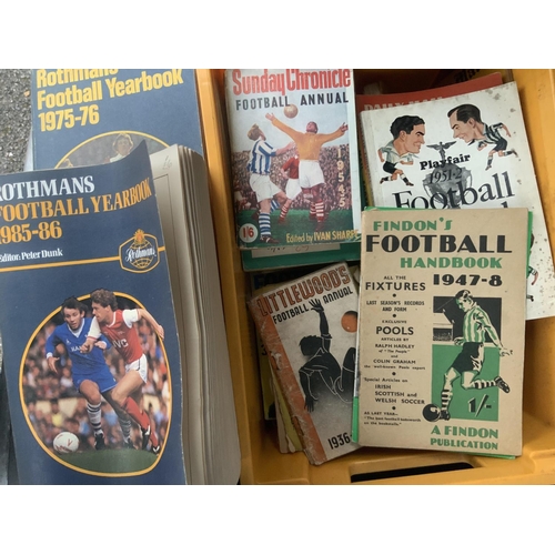 626 - Football Handbook Collection: Mainly pocket annuals to include Findons 47/48 although 3 Rothmans pre... 