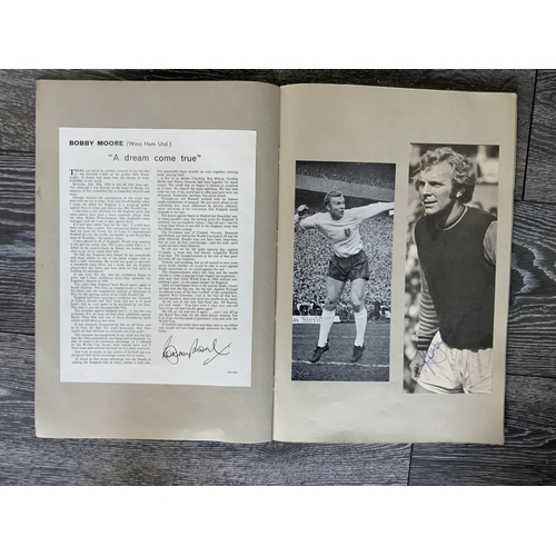 75 - 1966 World Cup England Fully Signed Scrapbook: Original World Cup scrapbook with each of the 22 Engl... 